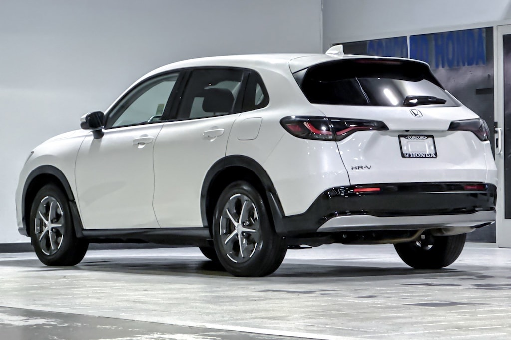 Certified 2023 Honda HR-V EX-L 2WD SUV
