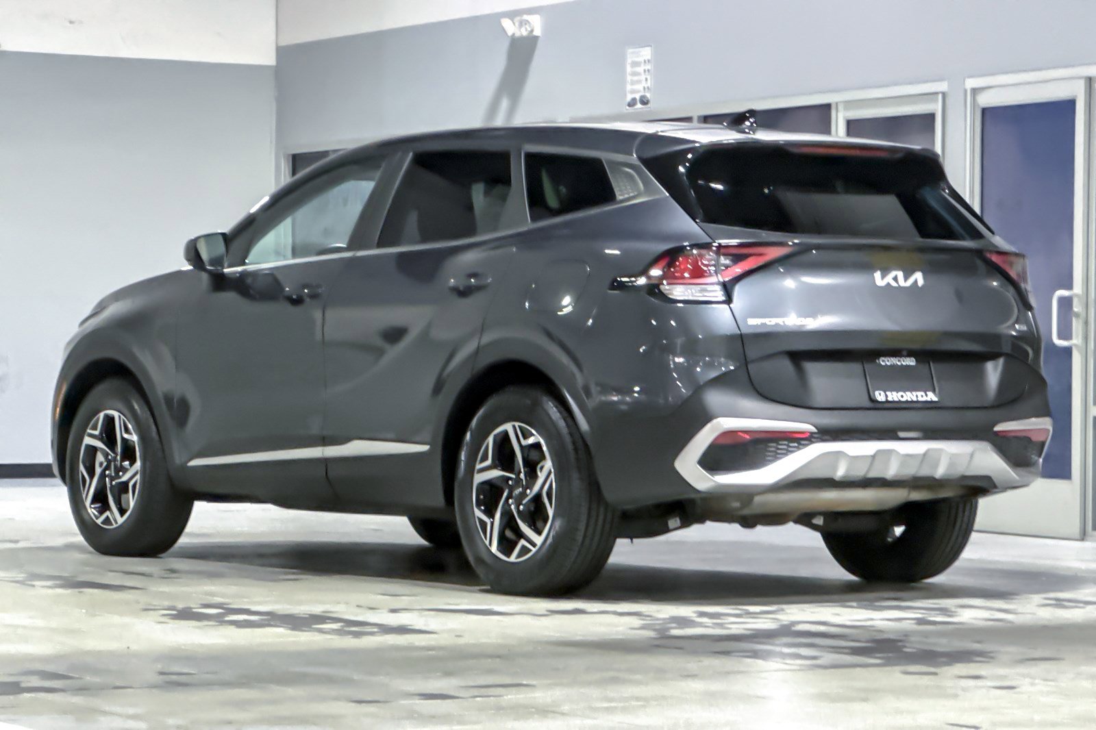 2023 Kia Sportage LX photo 3