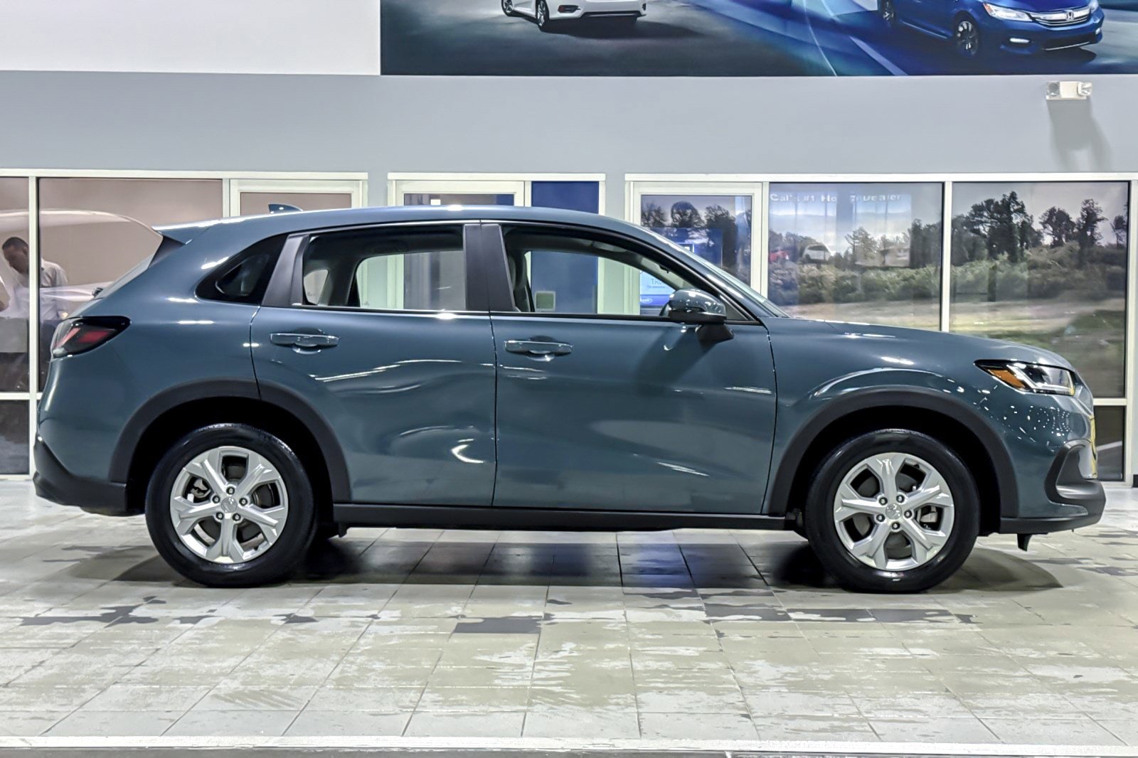 2024 Honda HR-V LX photo 6