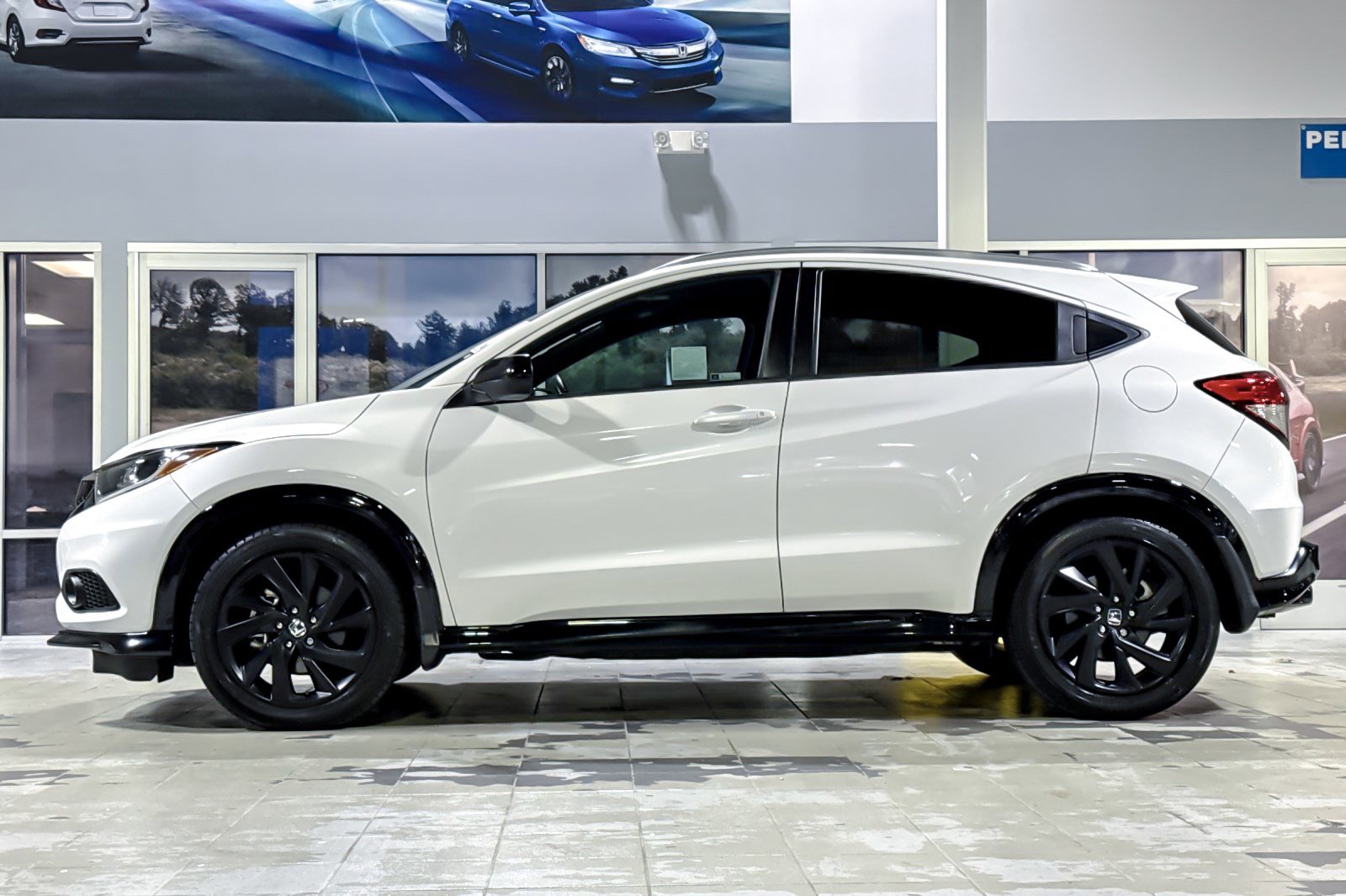 2022 Honda HR-V Sport 2WD photo 2
