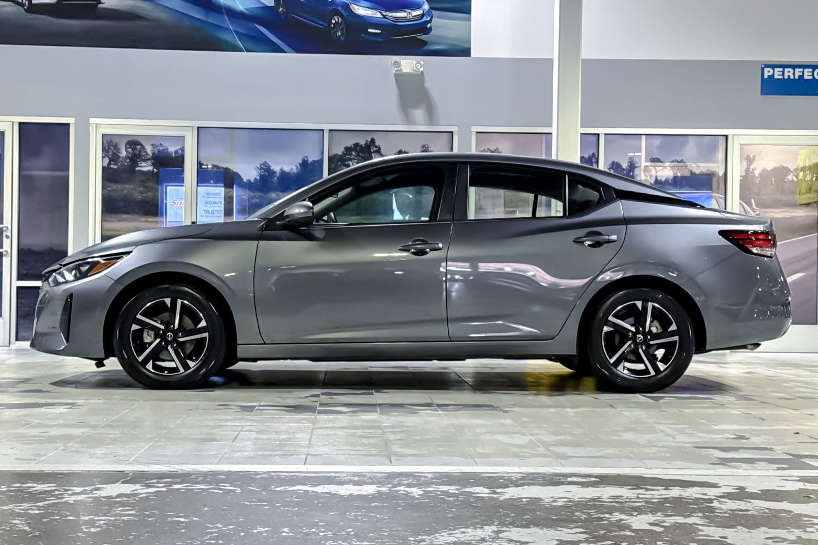 2024 Nissan Sentra SV photo 2