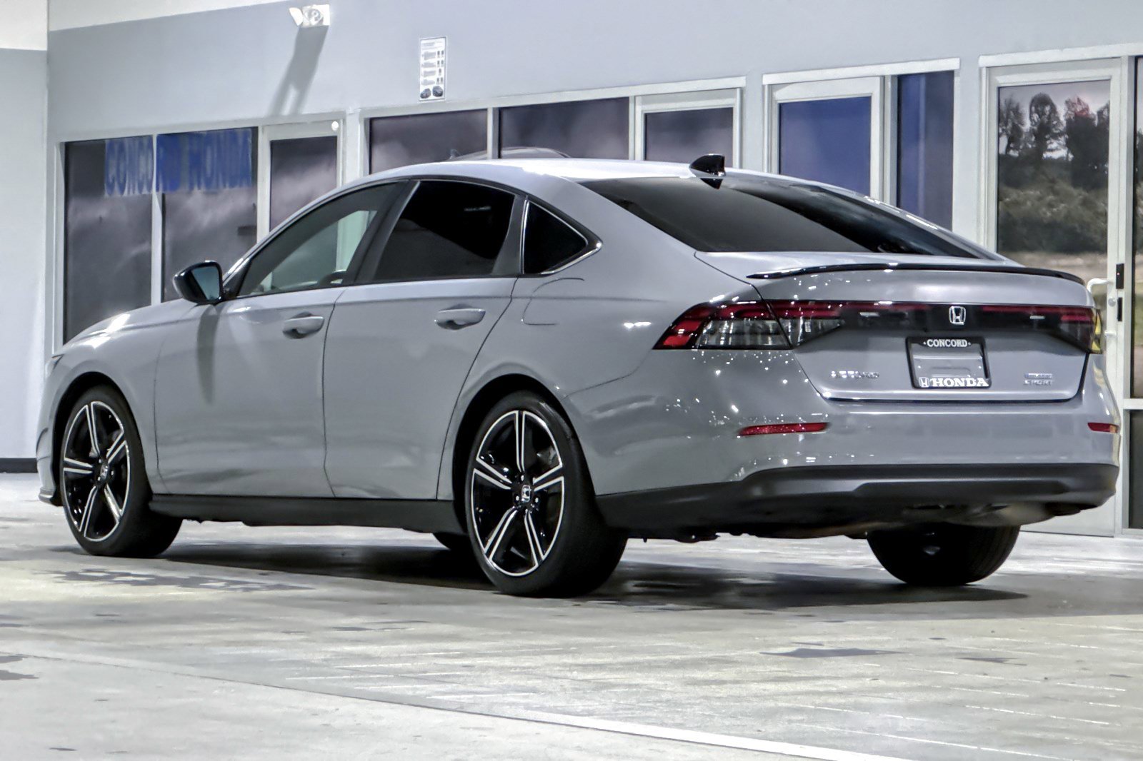2023 Honda Accord Hybrid Sport photo 3