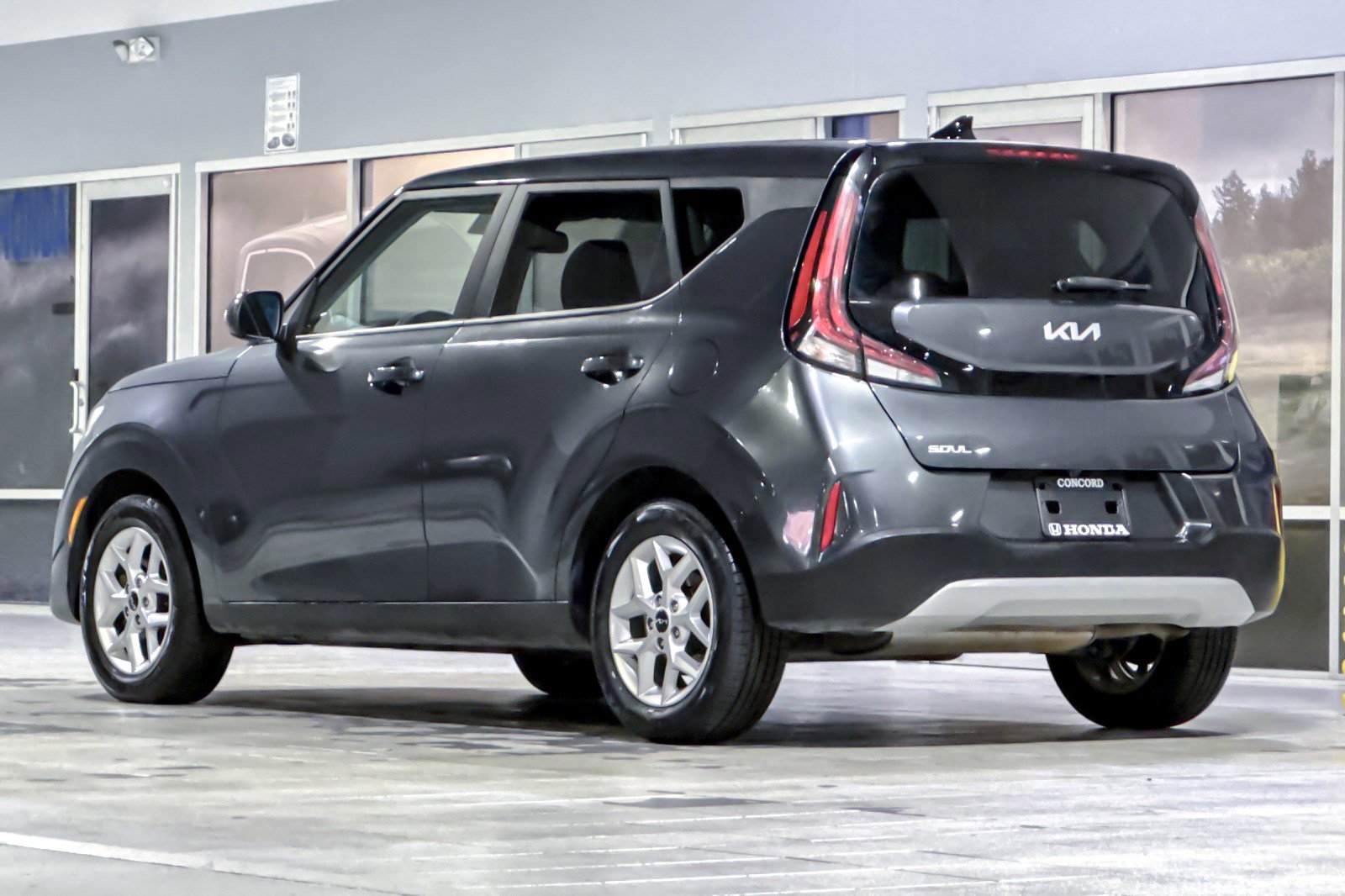 2023 Kia Soul LX photo 3