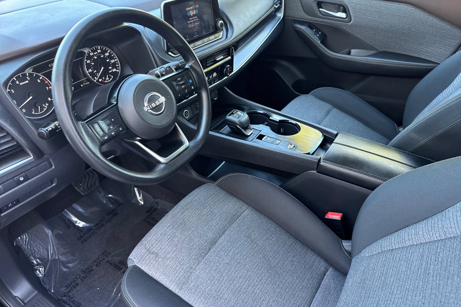 2022 Nissan Rogue SV photo 2