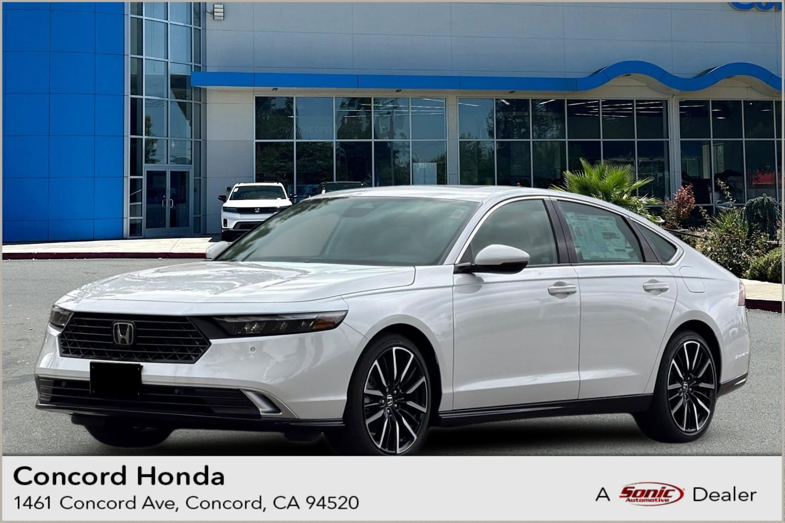 2026 Honda Accord Hybrid Touring's photo