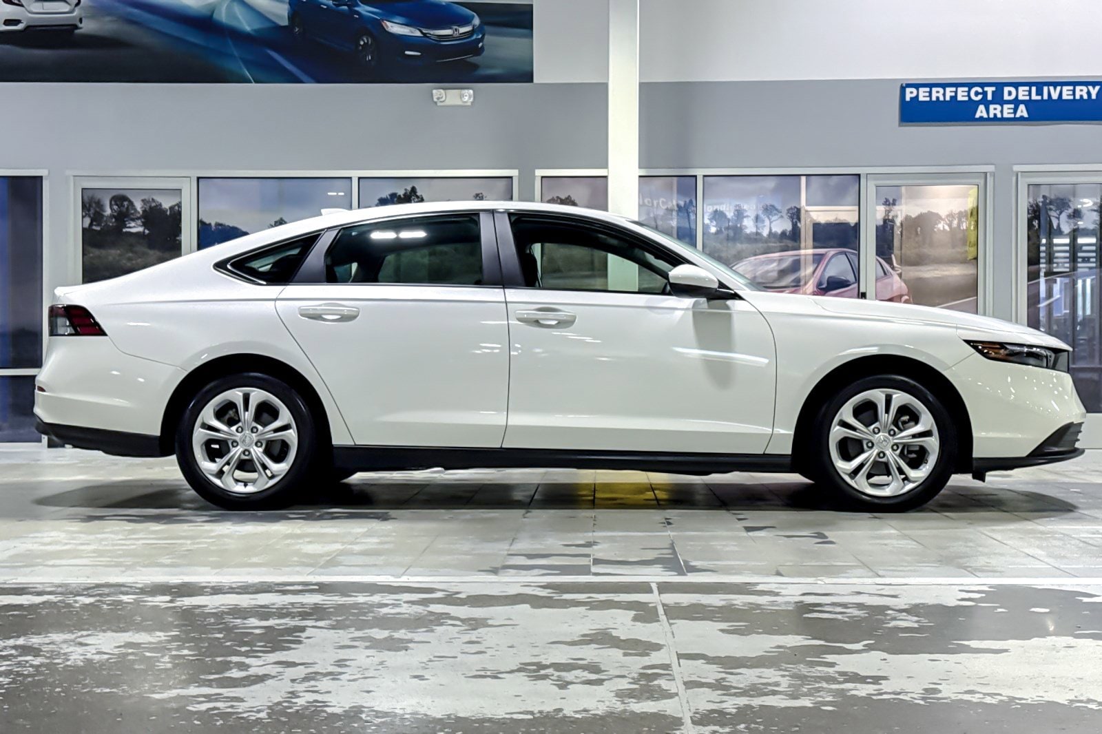 2025 Honda Accord LX photo 6