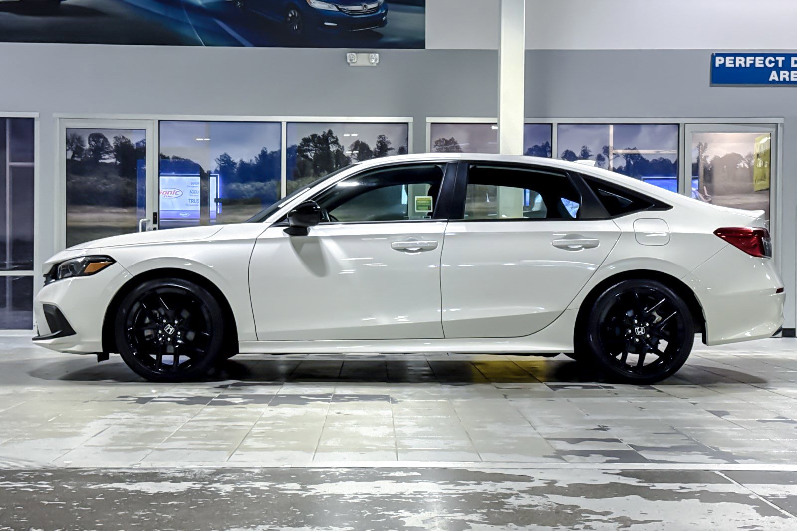 2024 Honda Civic Sport photo 2
