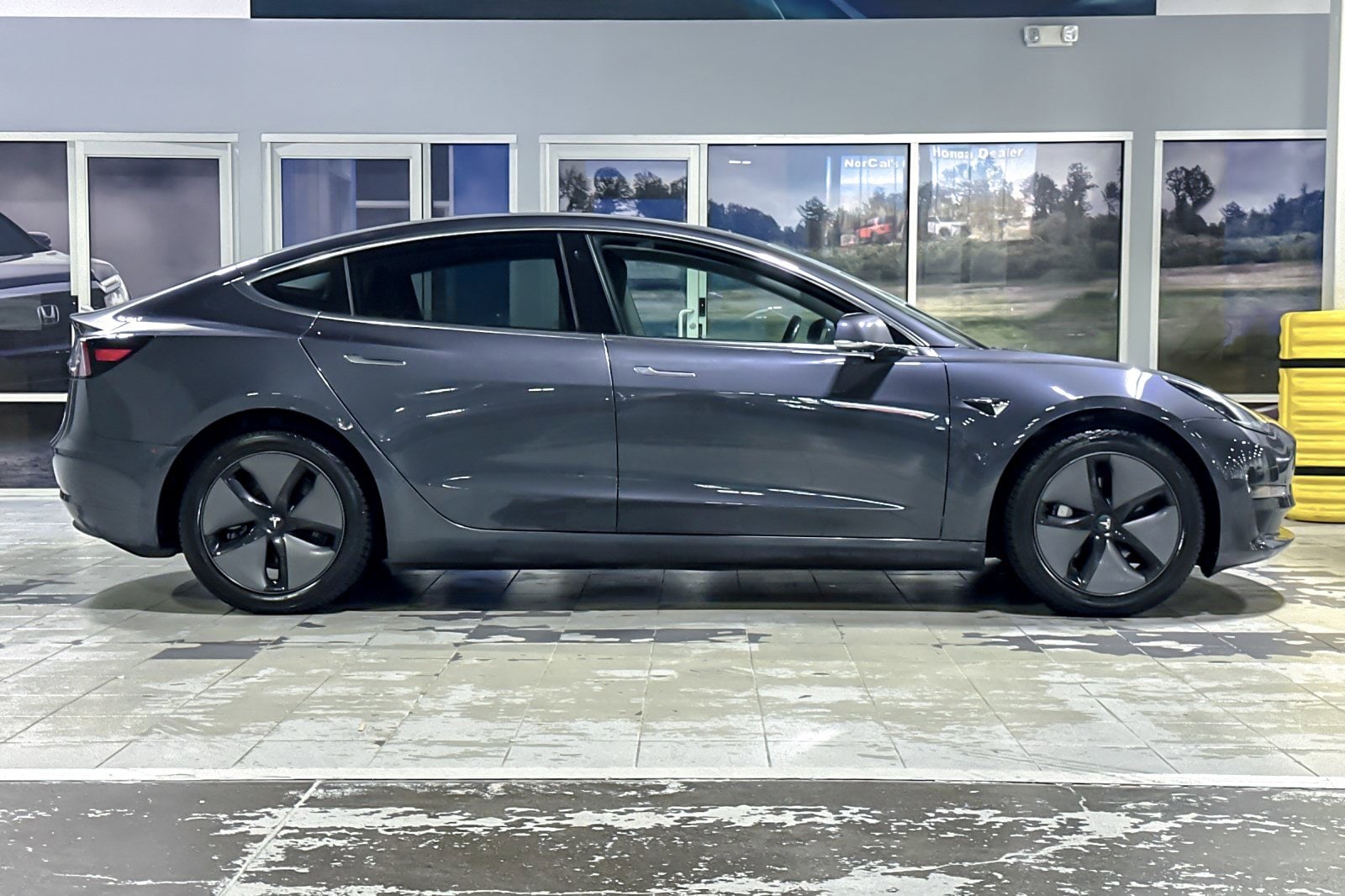 2018 Tesla Model 3 Long Range photo 6