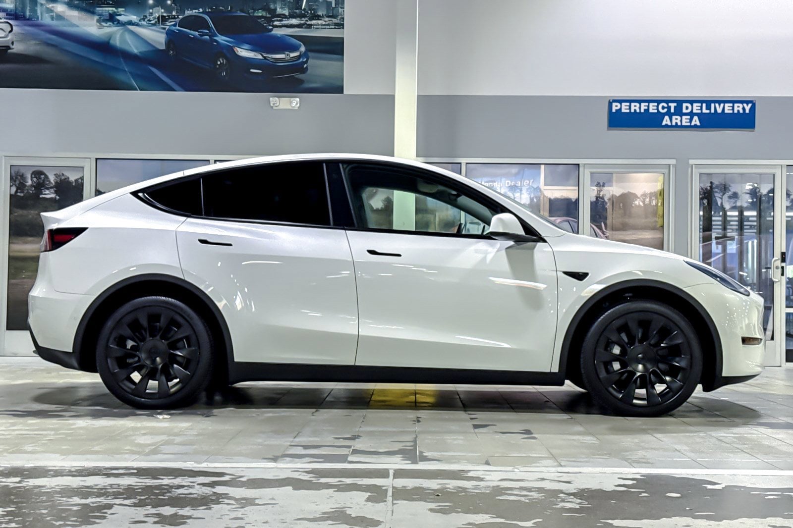 2021 Tesla Model Y Long Range photo 3