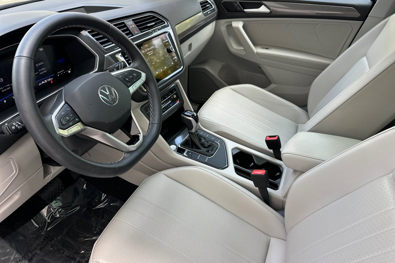 2024 Volkswagen Tiguan SE Wolfsburg Edition photo 3