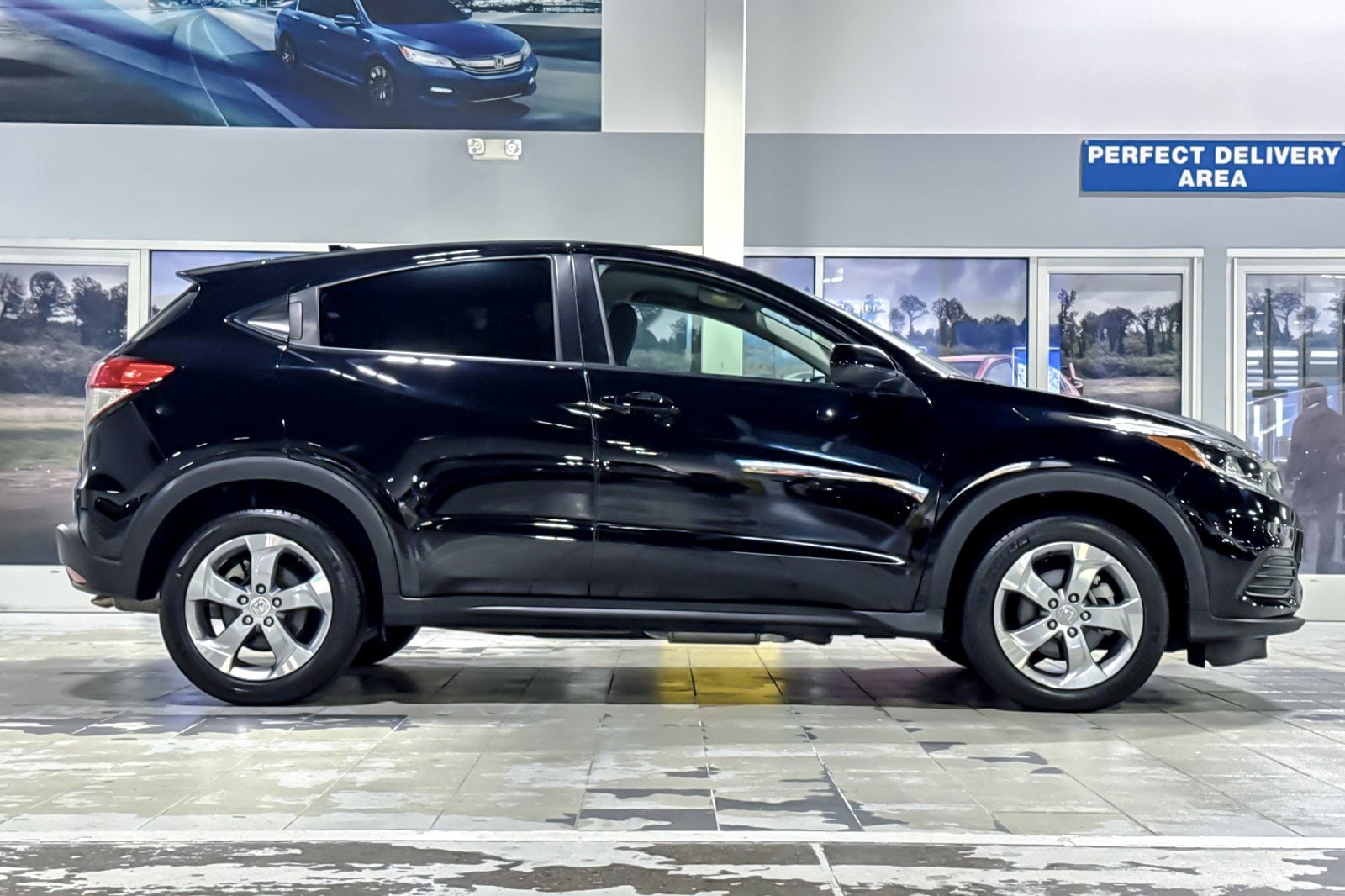2021 Honda HR-V LX 2WD photo 6