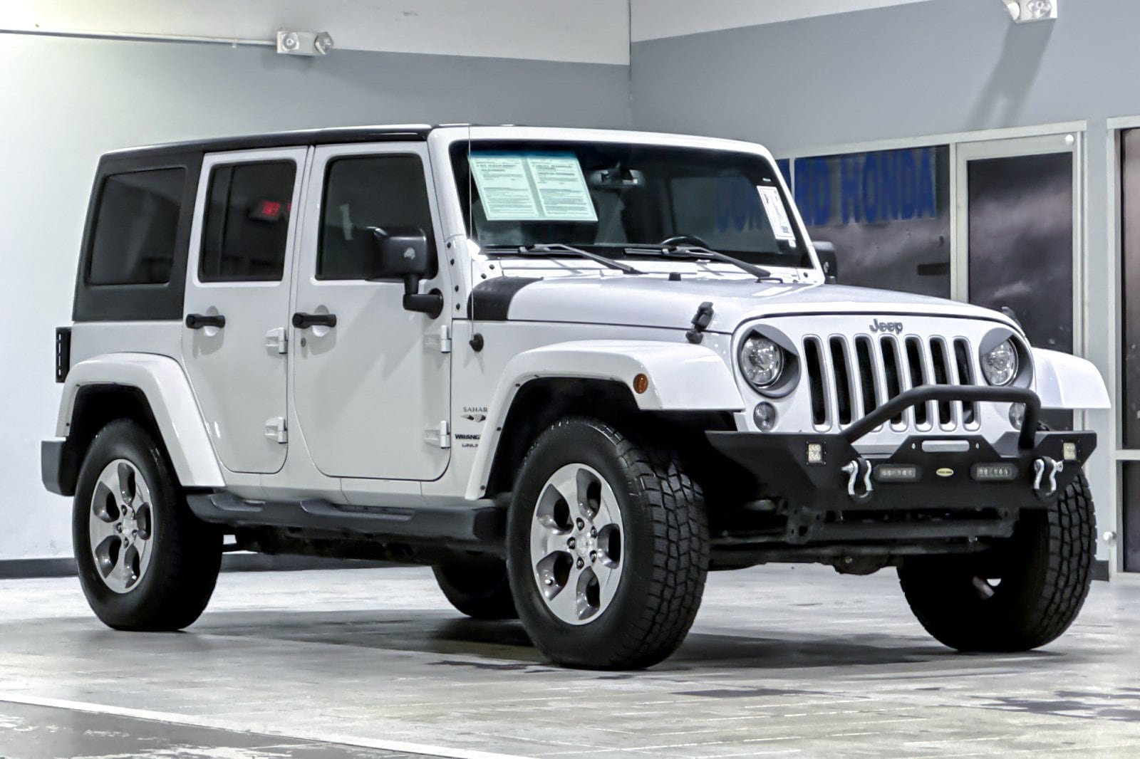 2018 Jeep Wrangler JK Unlimited Sahara 4x4 photo 6