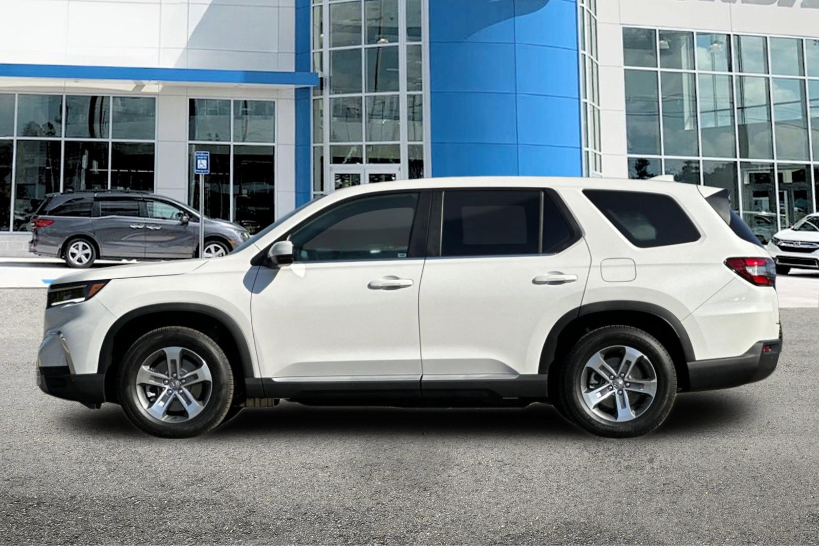 2025 Honda Pilot EX-L photo 2