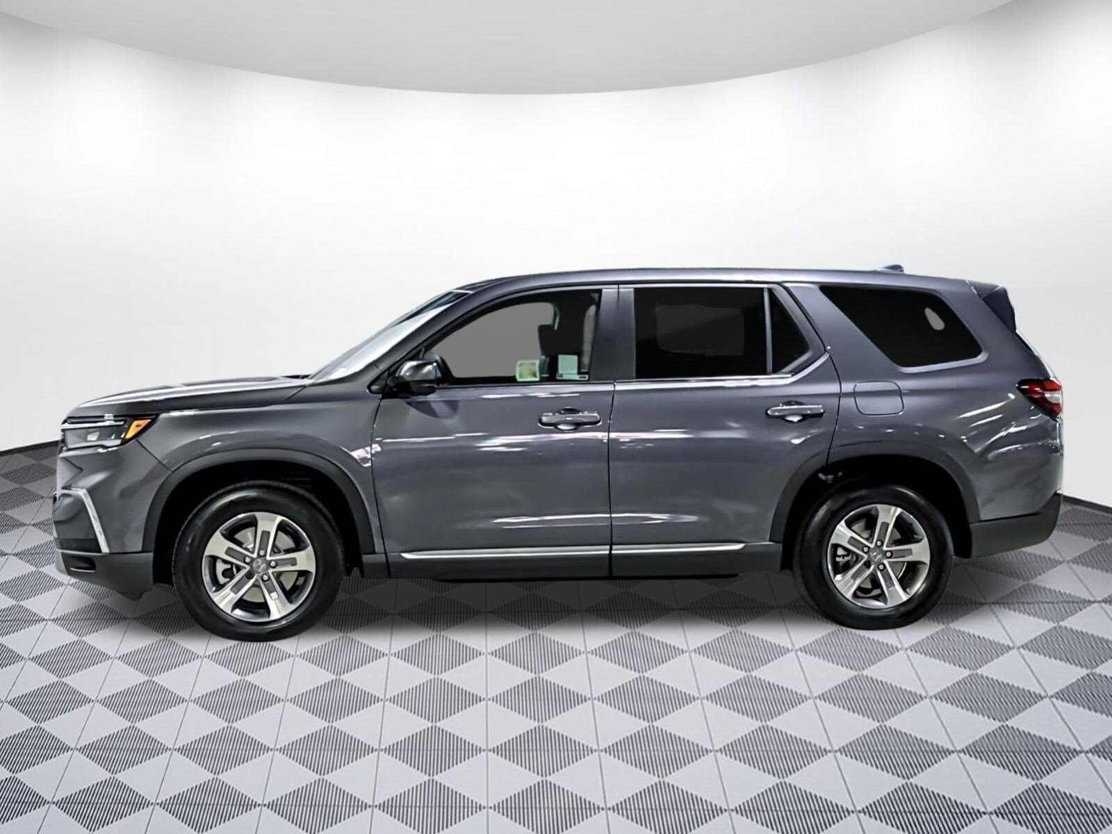 2025 Honda Pilot EX-L photo 2