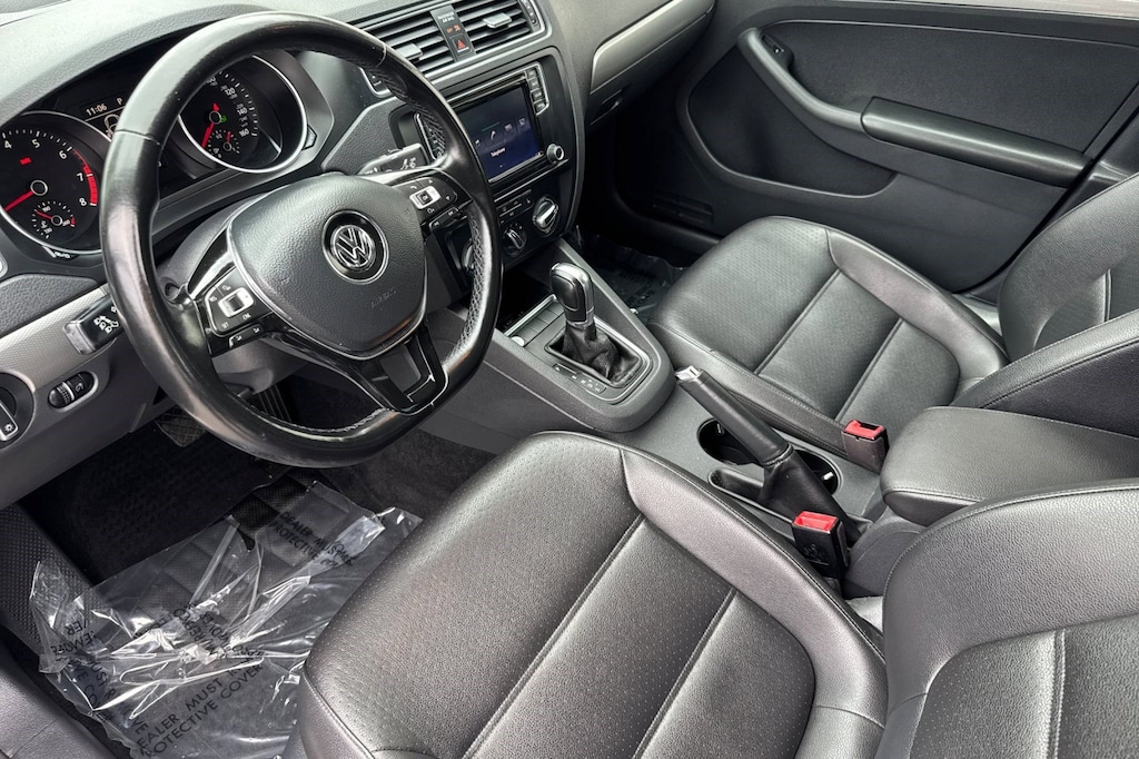 Used 2017 Volkswagen Jetta 1.4T SE Sedan