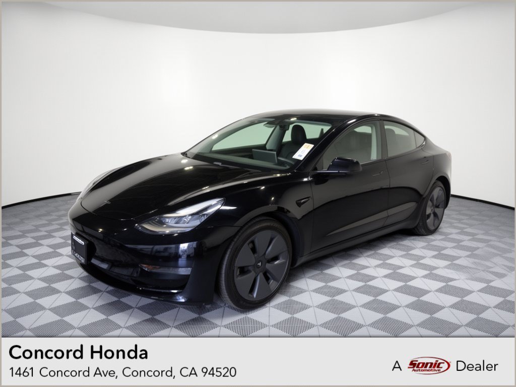  Tesla Model 3
