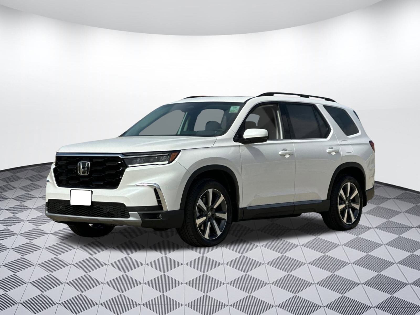 2025 Honda Pilot Touring photo 3