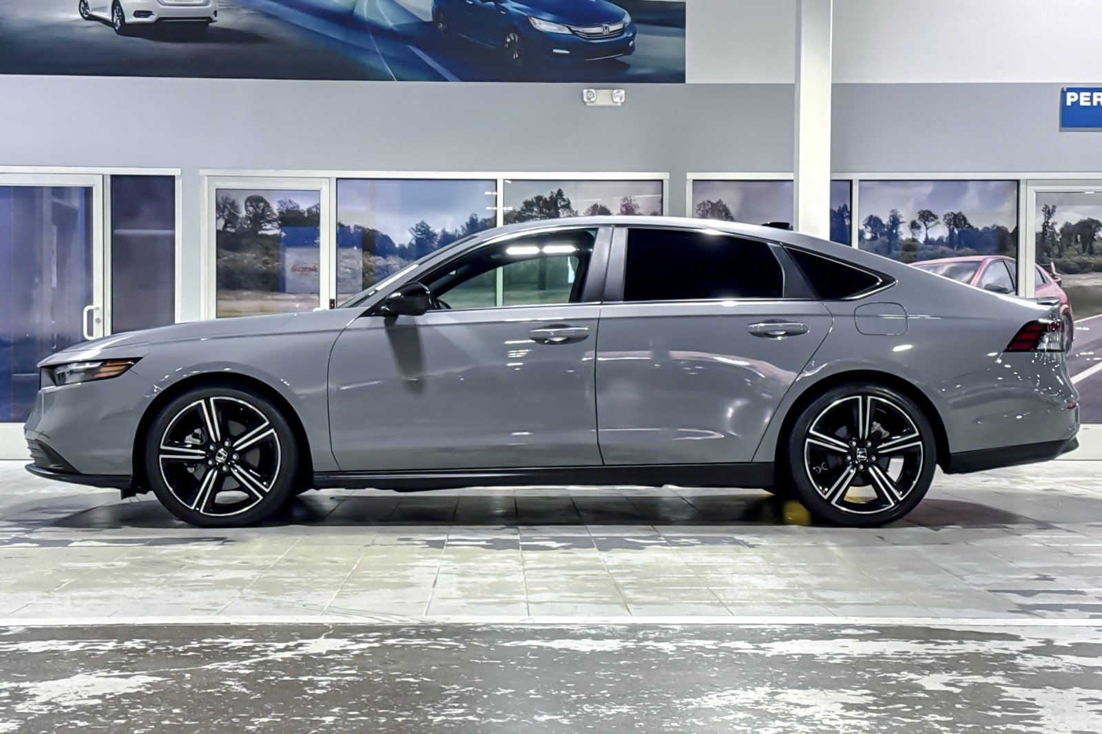 2023 Honda Accord Hybrid Sport photo 2