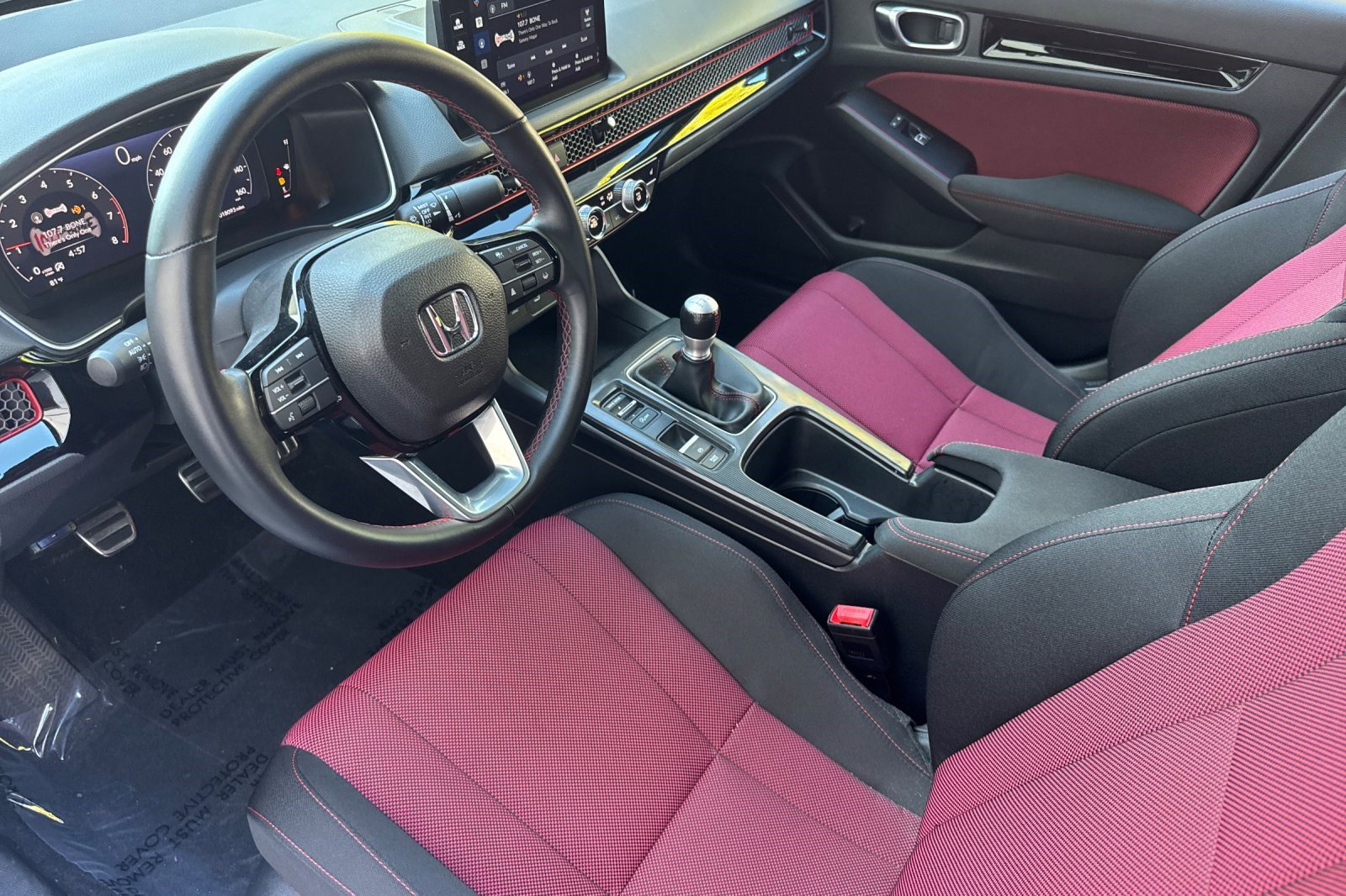 2025 Honda Civic Si photo 3