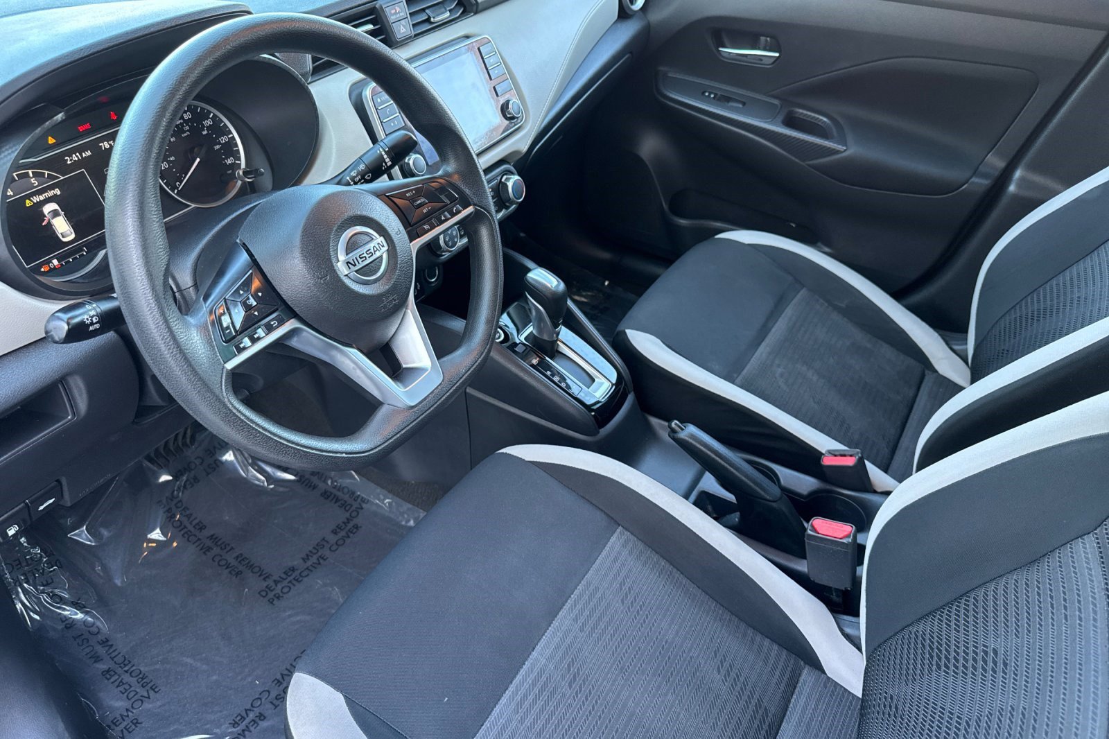 2021 Nissan Versa 1.6 SV photo 4
