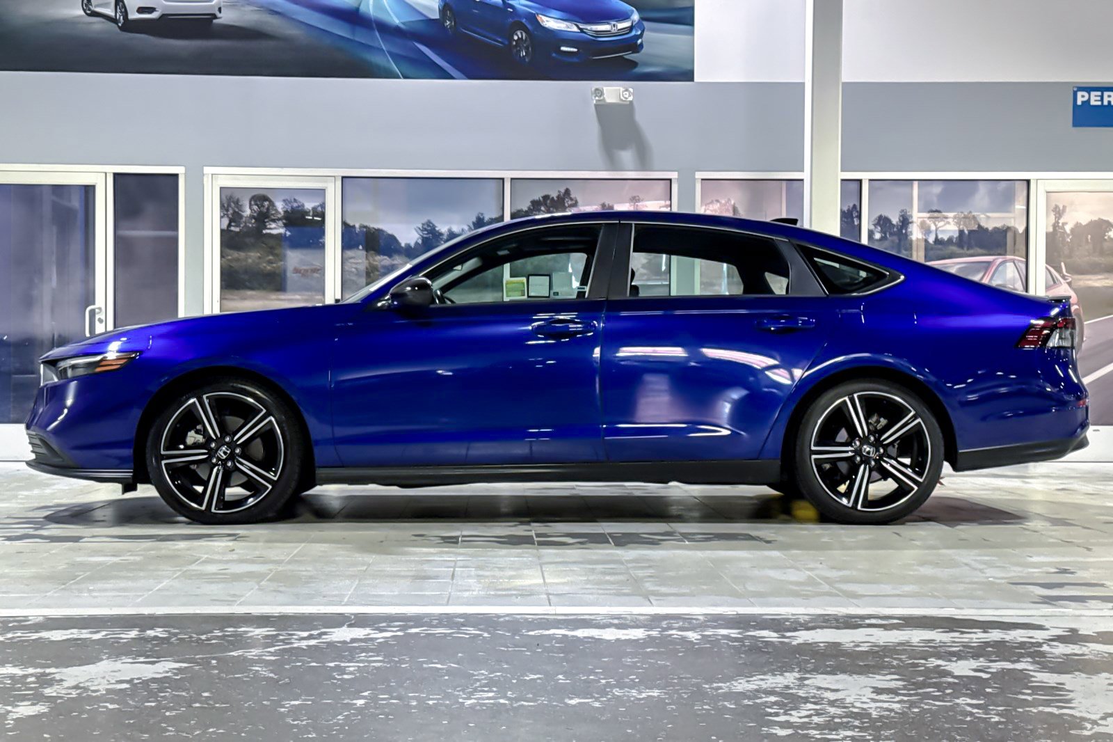 2023 Honda Accord Hybrid Sport photo 2