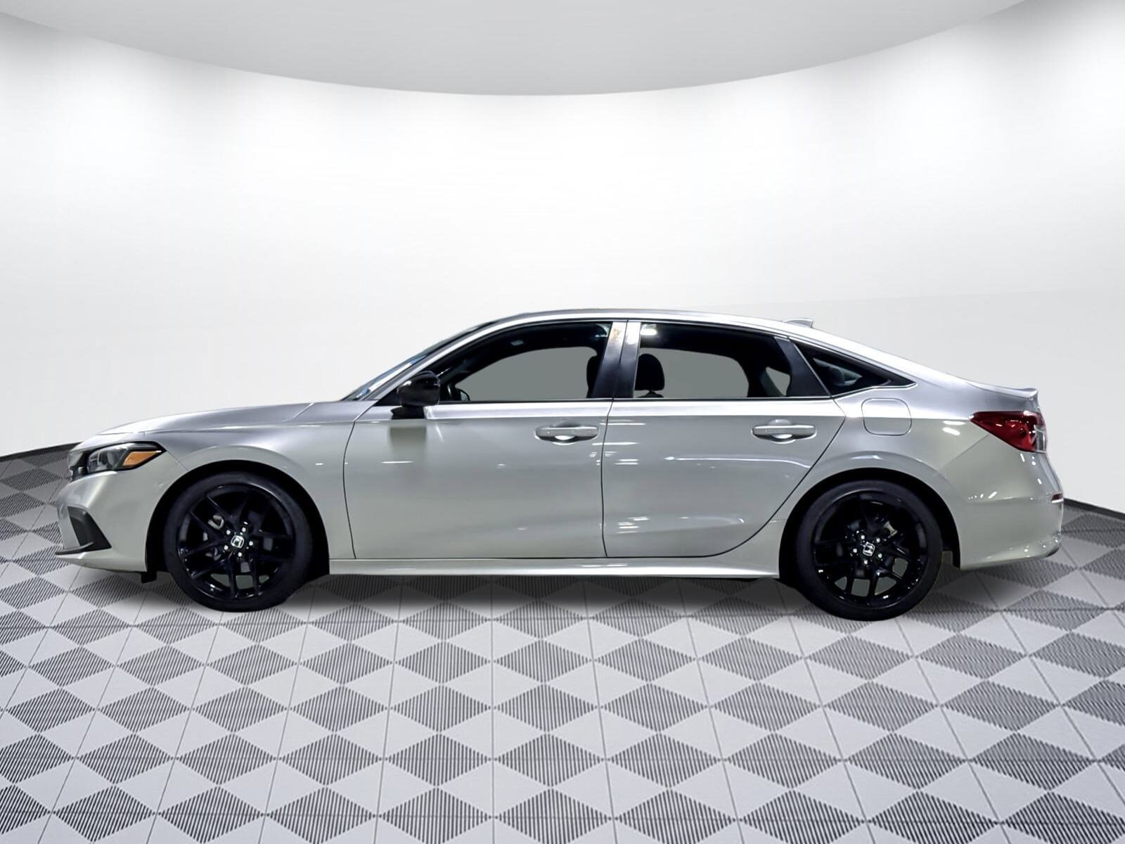 2024 Honda Civic Sport photo 2
