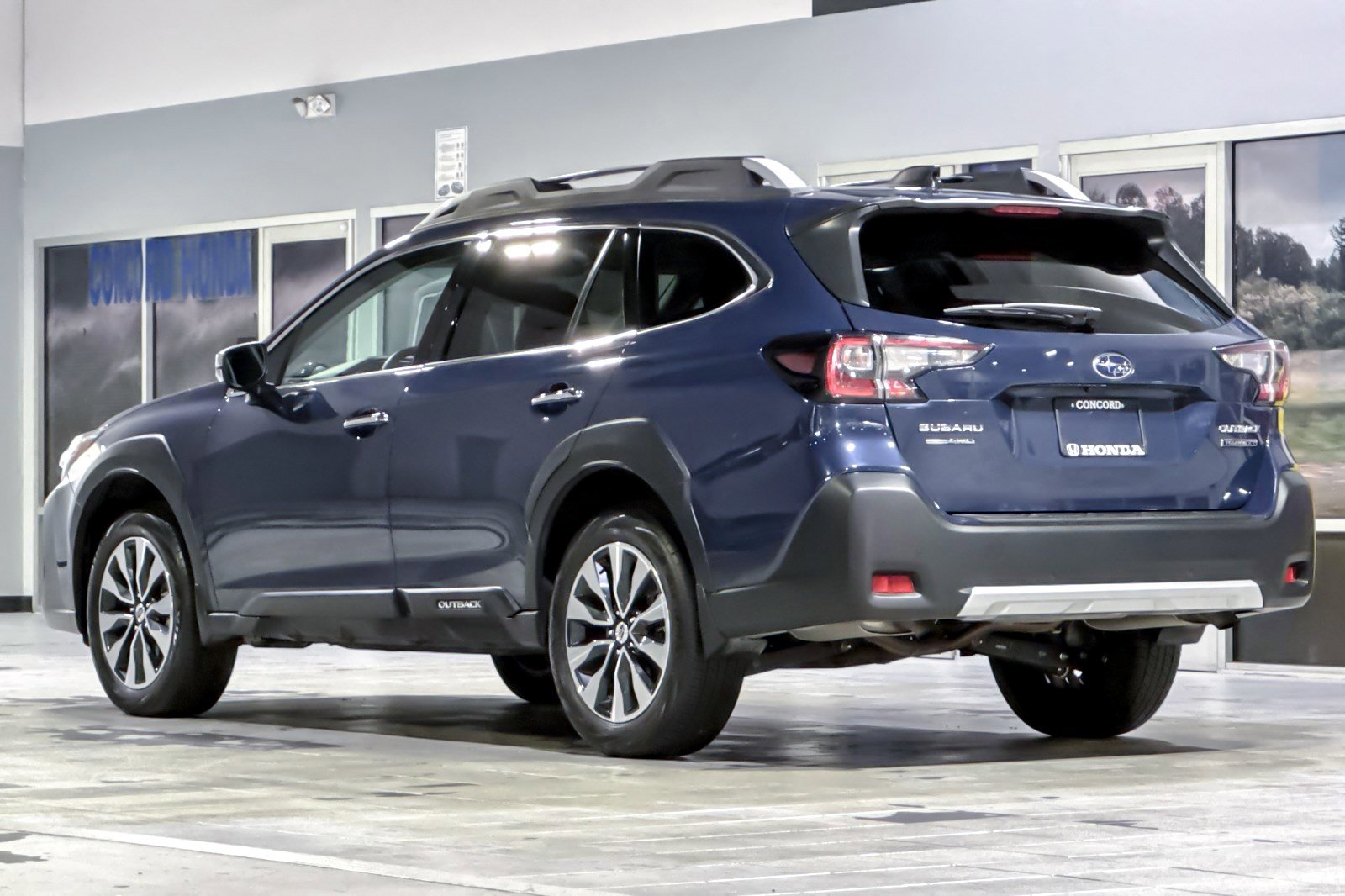 2024 Subaru Outback Touring XT photo 2