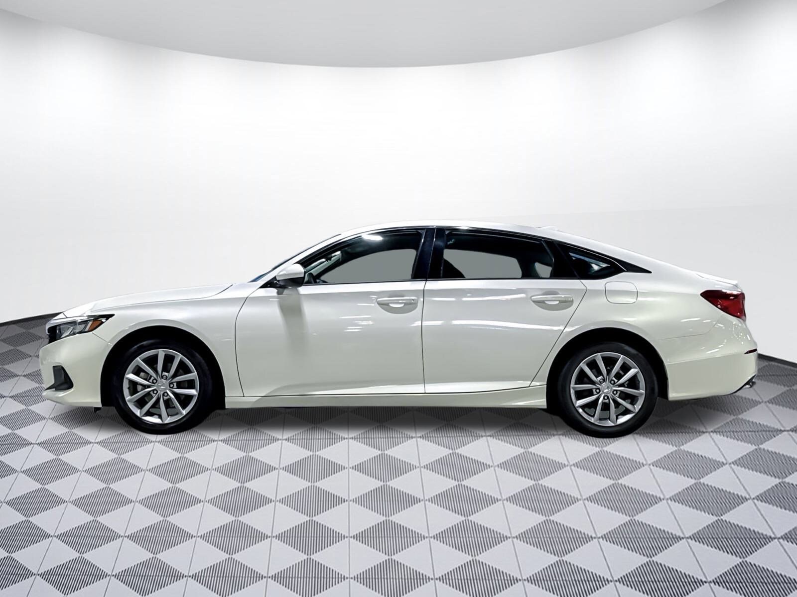 2021 Honda Accord LX 1.5T photo 3