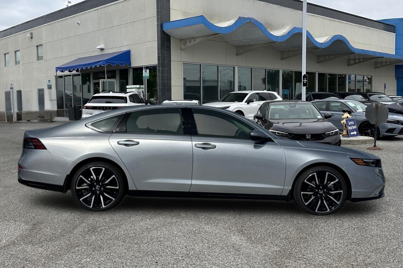 Accord Hybrid Touring Sedan