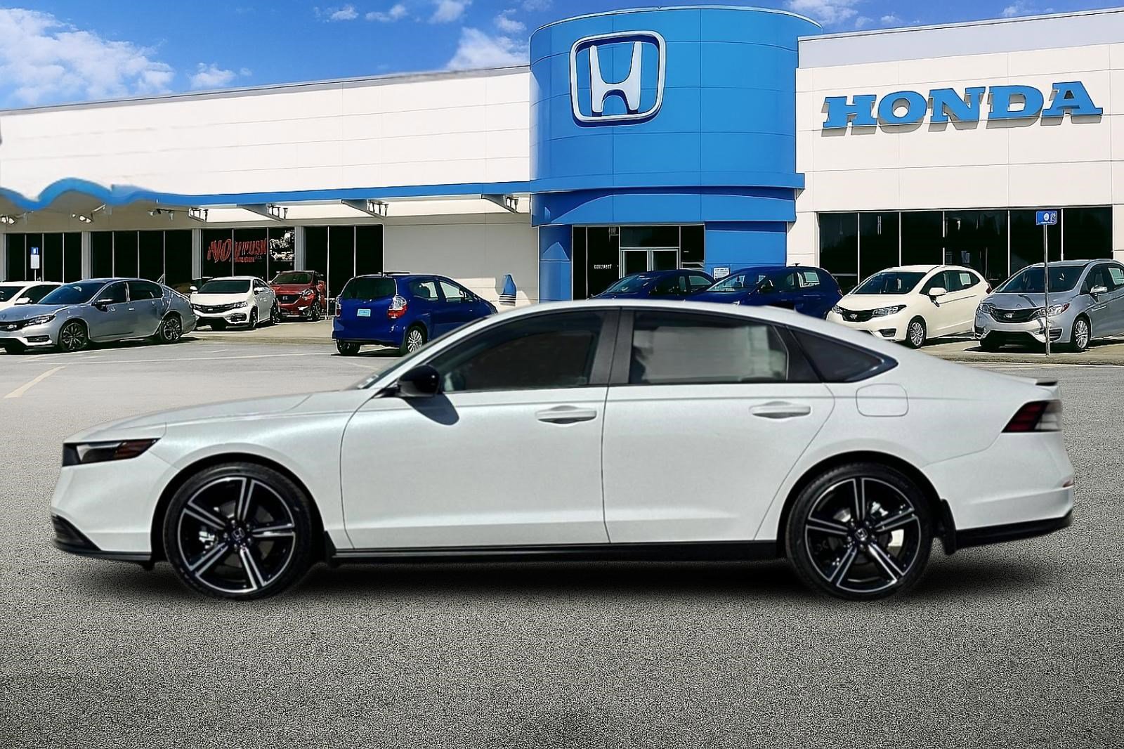 2025 Honda Accord Hybrid Sport photo 2