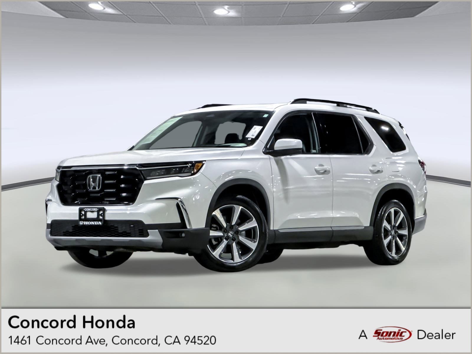 2023 Honda Pilot Elite's photo