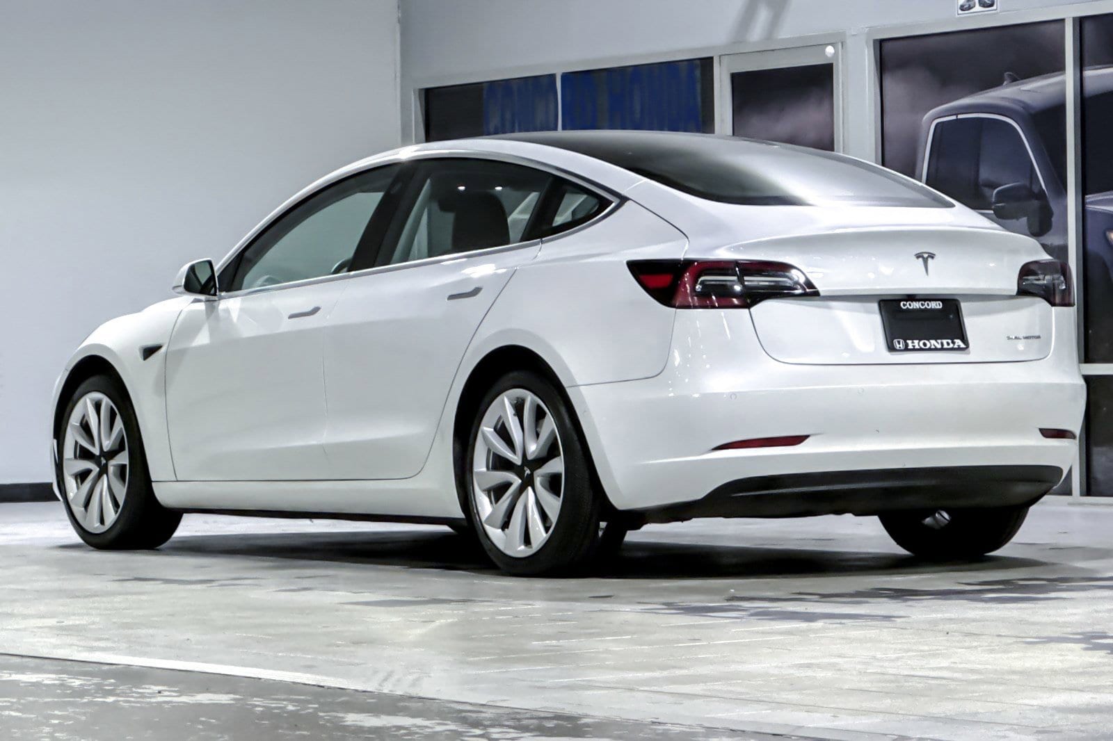 2020 Tesla Model 3 Long Range photo 2