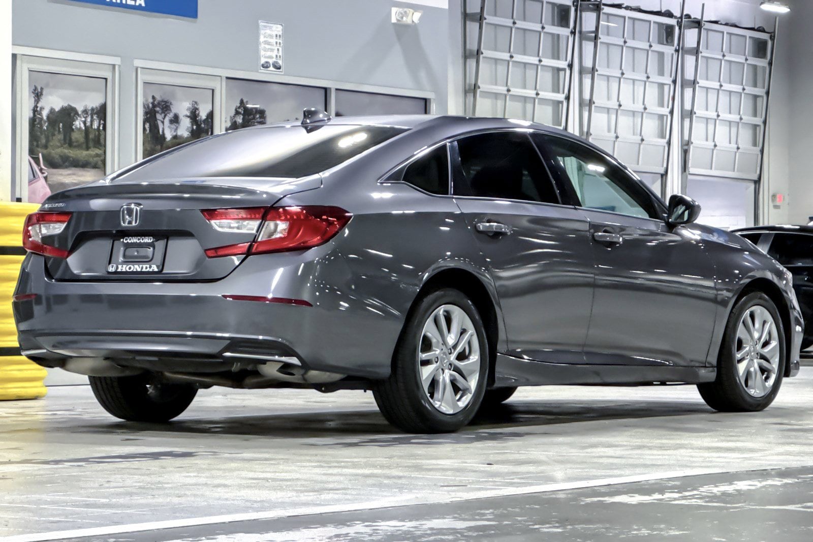 2019 Honda Accord LX photo 3