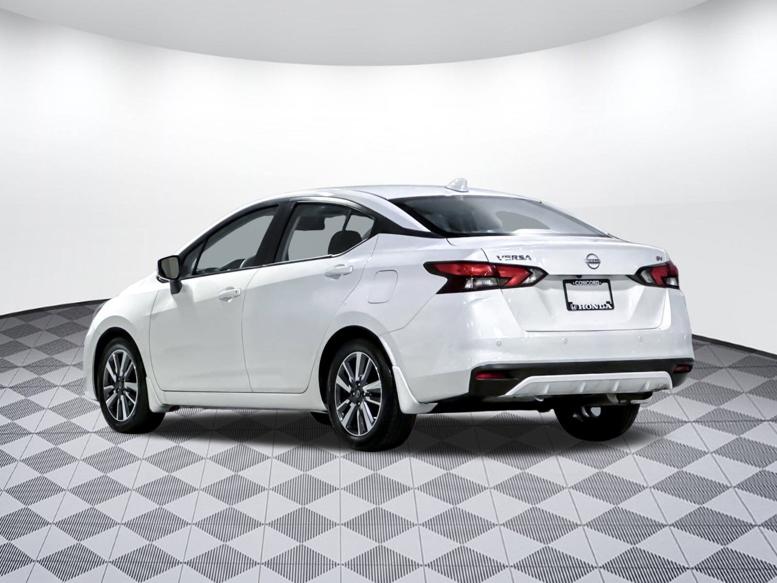 2023 Nissan Versa 1.6 SV photo 4