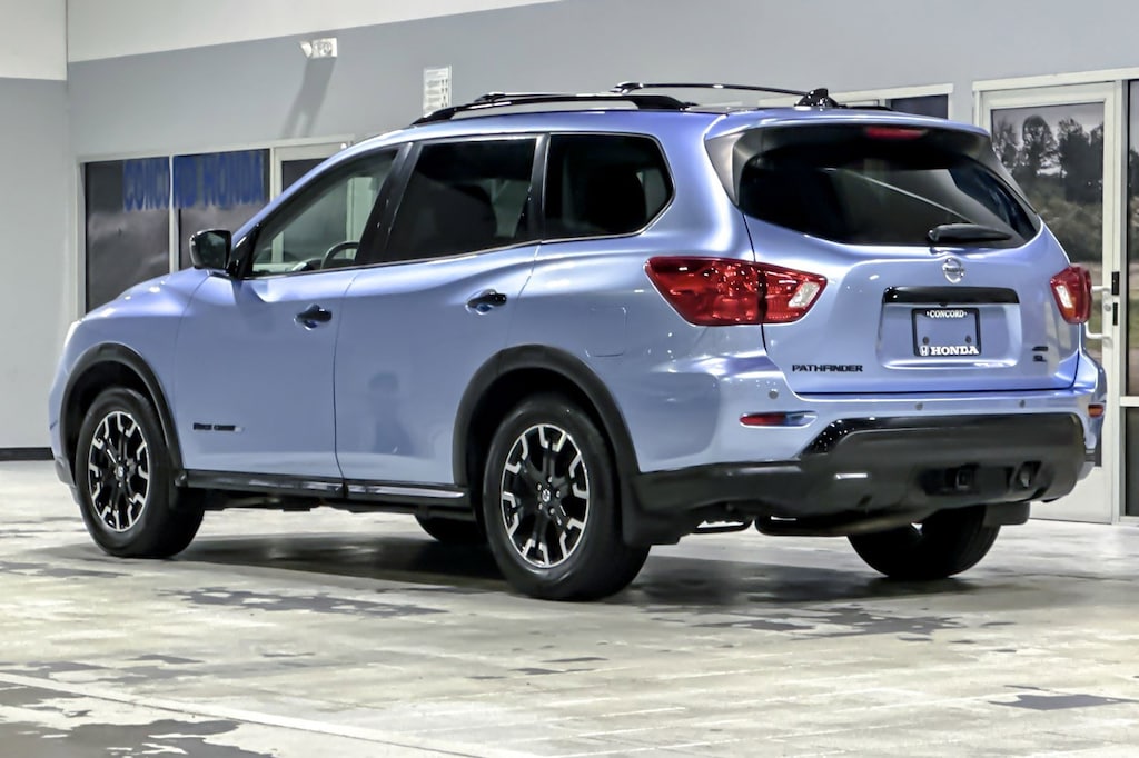 Used 2020 Nissan Pathfinder SL SUV