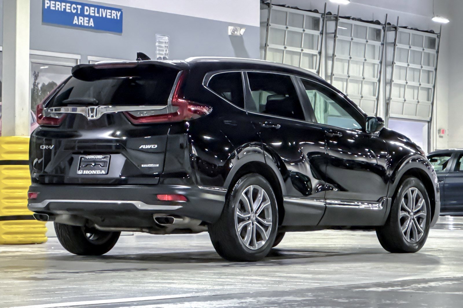 2022 Honda CR-V Touring photo 3