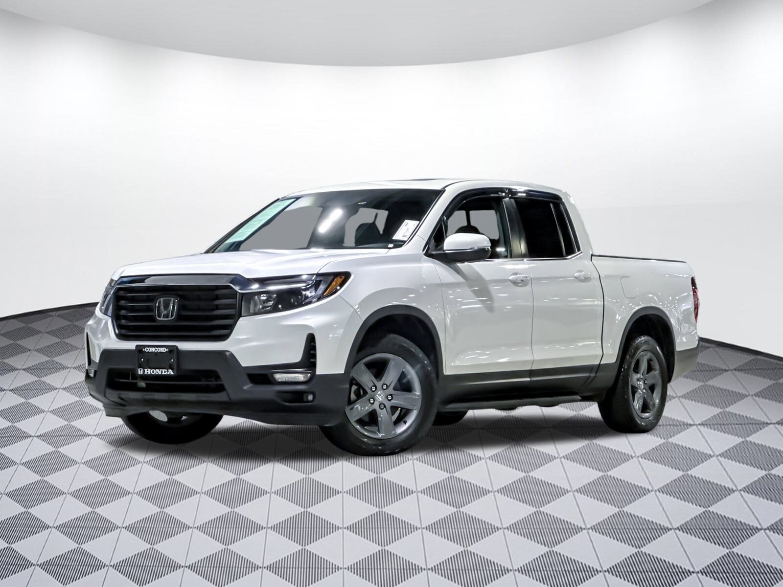 2023 Honda Ridgeline RTL photo 3