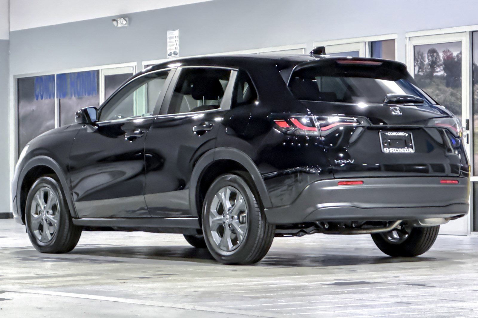 2026 Honda HR-V LX photo 2