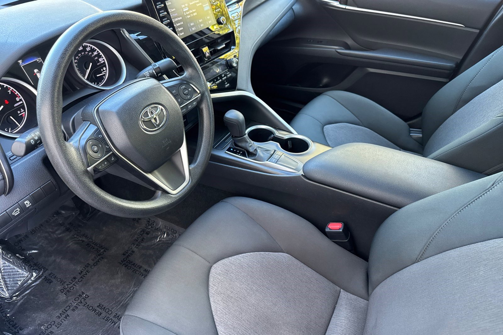 2023 Toyota Camry LE photo 4