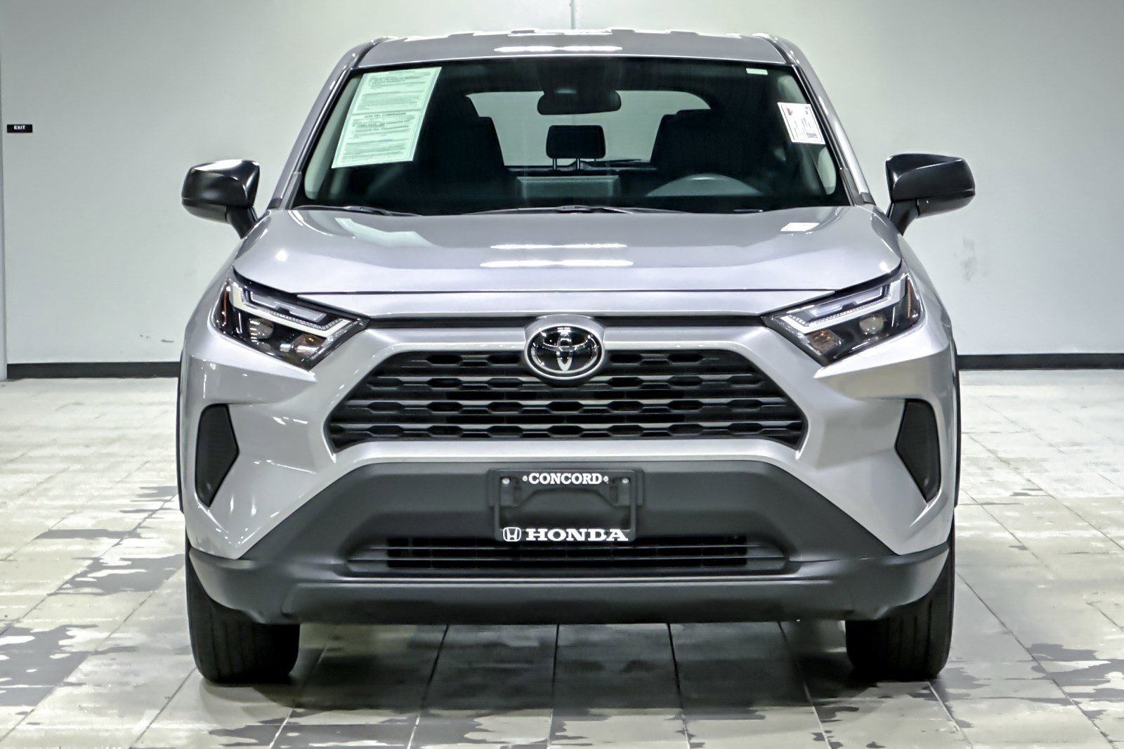 2024 Toyota RAV4 LE photo 4