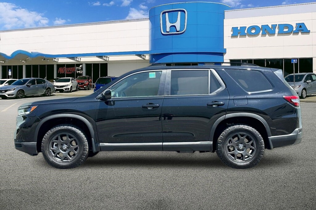 New 2025 Honda Pilot TrailSport SUV