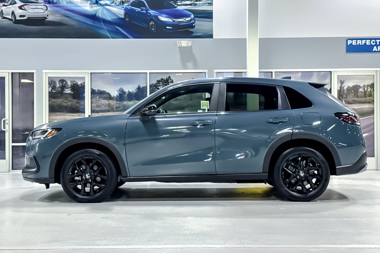HR-V Sport W/BSI SUV