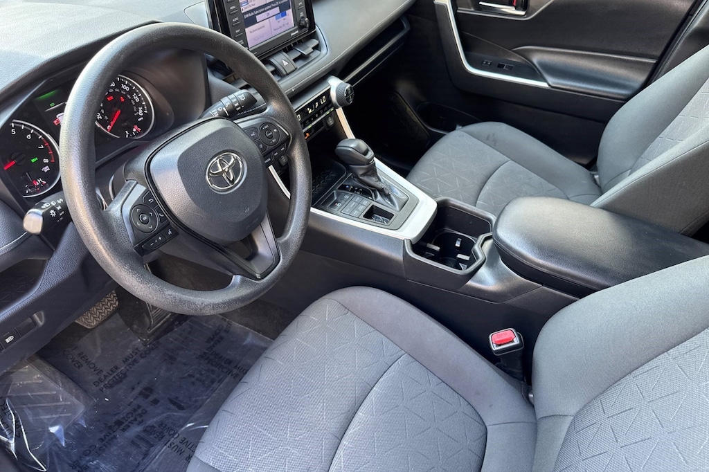Used 2022 Toyota RAV4 XLE SUV