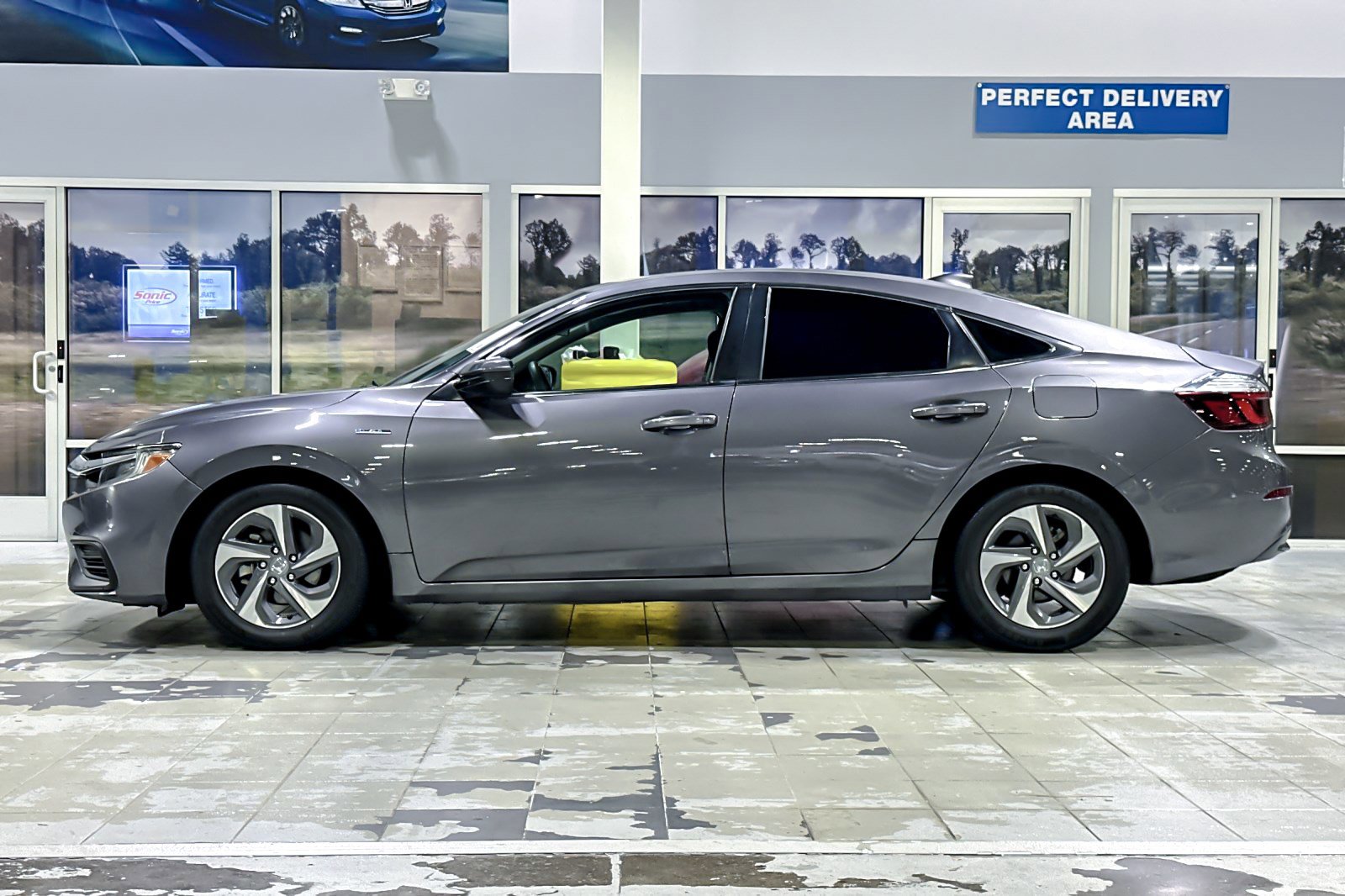 2019 Honda Insight EX photo 2