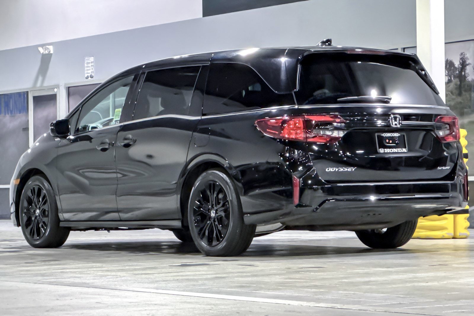 2025 Honda Odyssey Sport-L photo 2