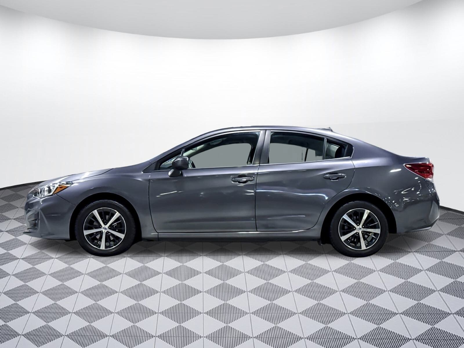 2019 Subaru Impreza 2.0i Premium photo 2