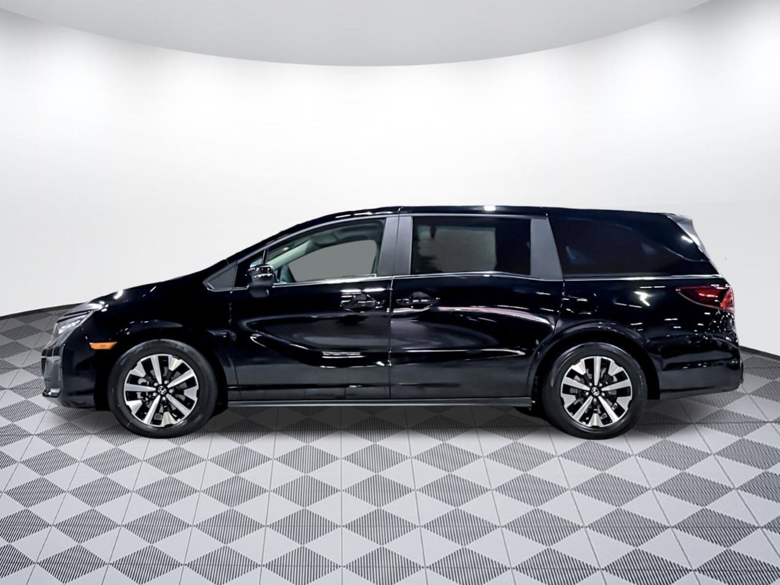 2026 Honda Odyssey EX-L photo 2
