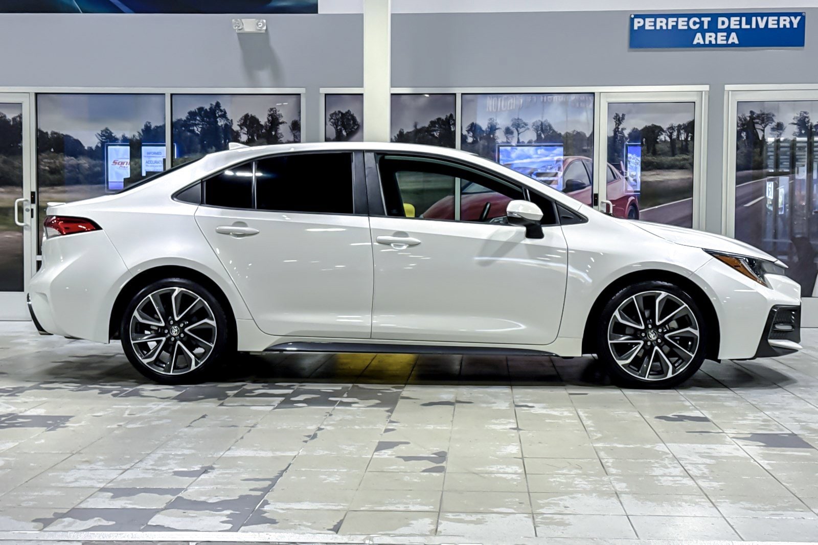 2020 Toyota Corolla SE photo 6