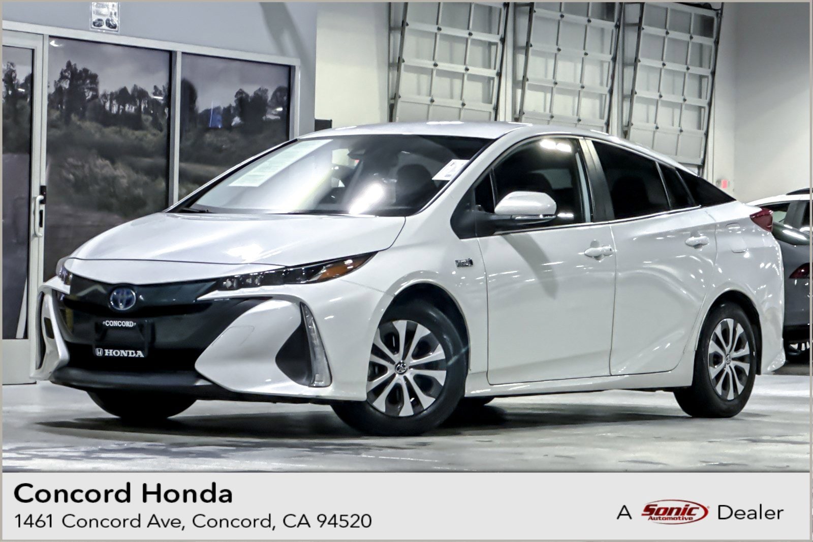 2022 Toyota Prius Prime LE's photo