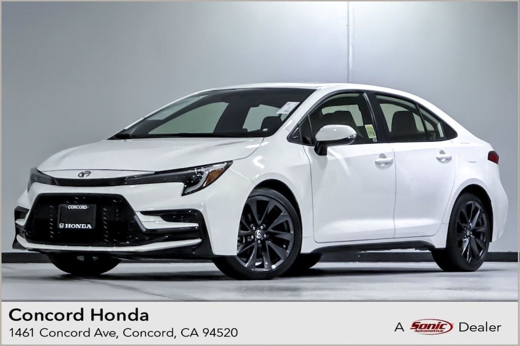 Used 2024 Toyota Corolla SE Sedan